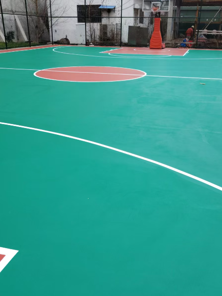 肥城 球场长期使用易出现地面开裂